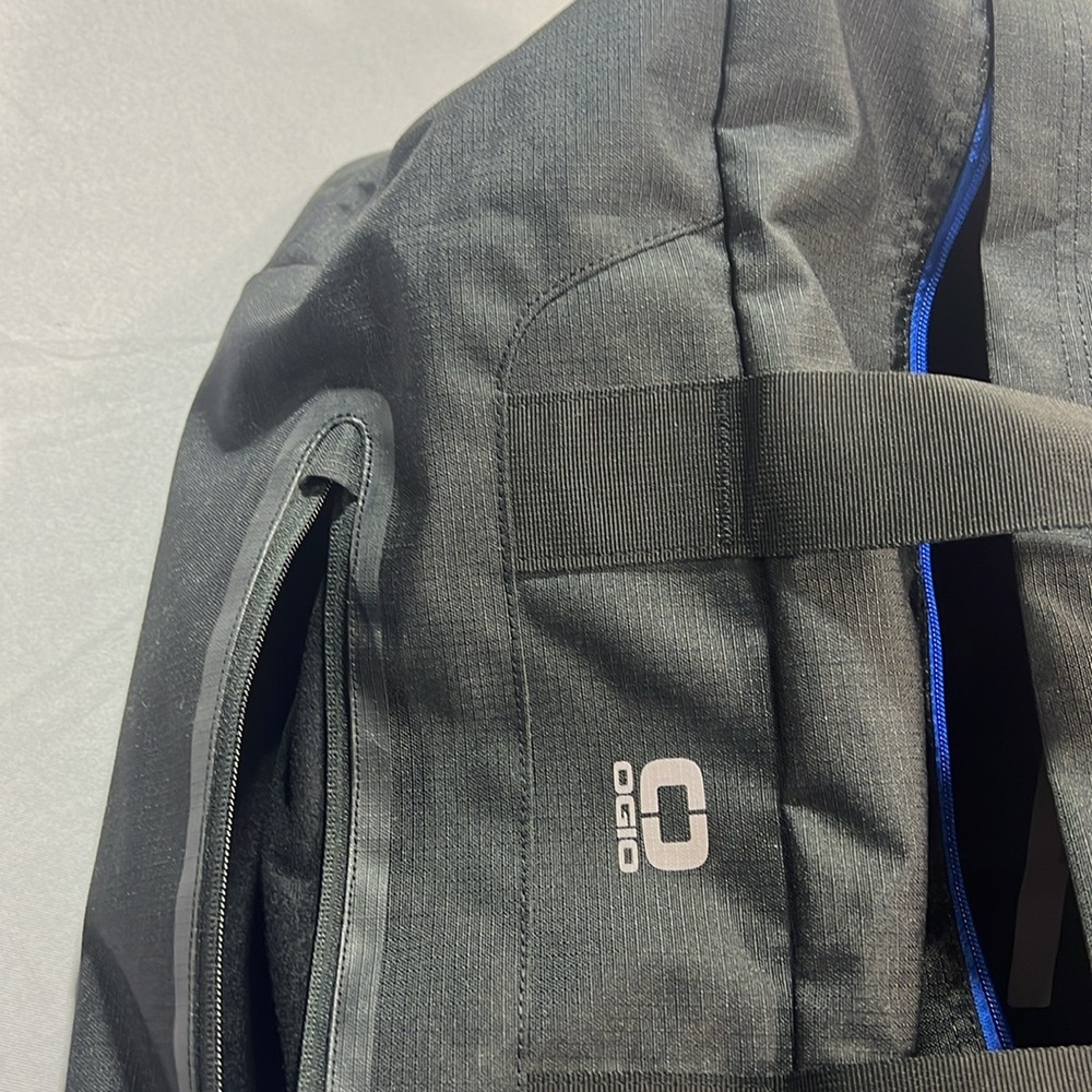 OGIO duffel bag - Picture 3 of 11